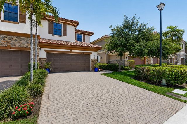 10139 Wellington Parc Drive, Wellington, FL 33449