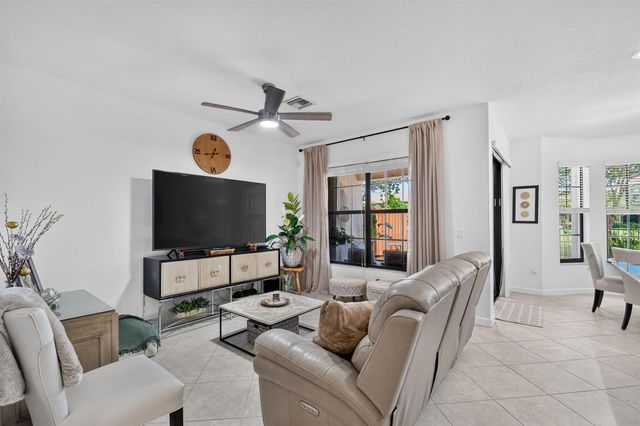 10139 Wellington Parc Drive, Wellington, FL 33449