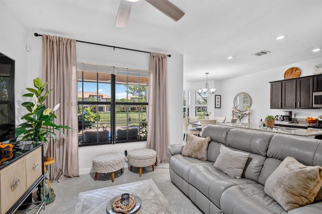 10139 Wellington Parc Drive, Wellington, FL 33449