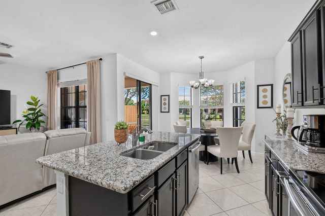 10139 Wellington Parc Drive, Wellington, FL 33449