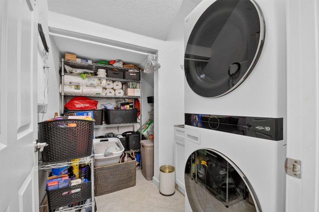 10139 Wellington Parc Drive, Wellington, FL 33449