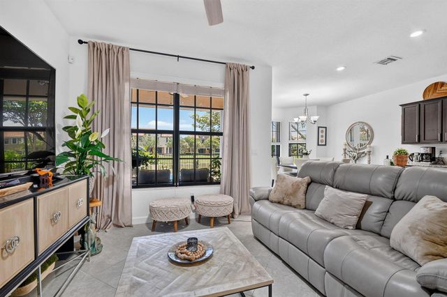 10139 Wellington Parc Drive, Wellington, FL 33449