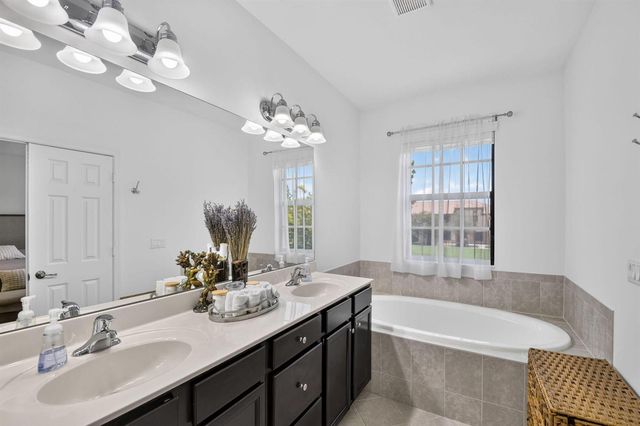 10139 Wellington Parc Drive, Wellington, FL 33449