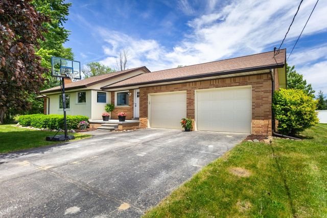 37275 31 Mile Road, Richmond, MI 48062