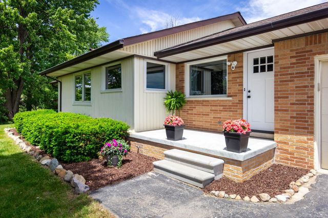 37275 31 Mile Road, Richmond, MI 48062