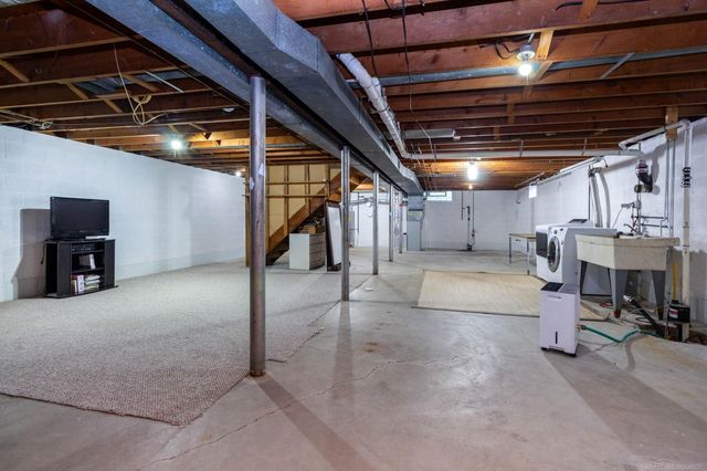 37275 31 Mile Road, Richmond, MI 48062