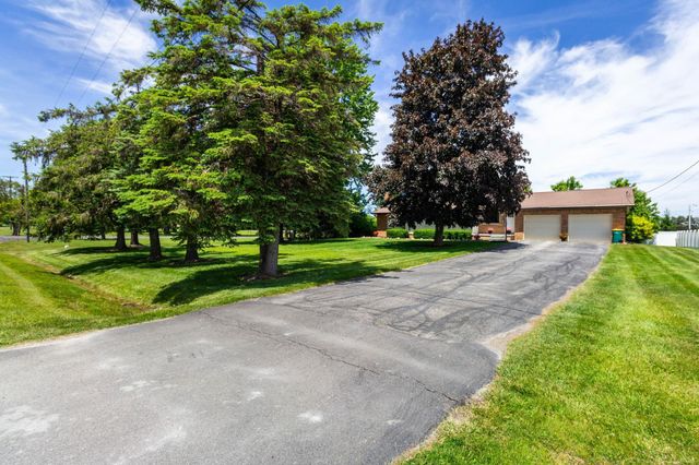 37275 31 Mile Road, Richmond, MI 48062