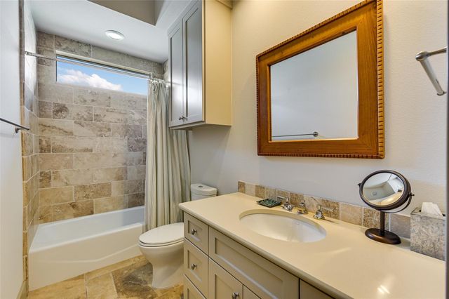 27107 Waterfall Hill PKWY, Spicewood, TX 78669