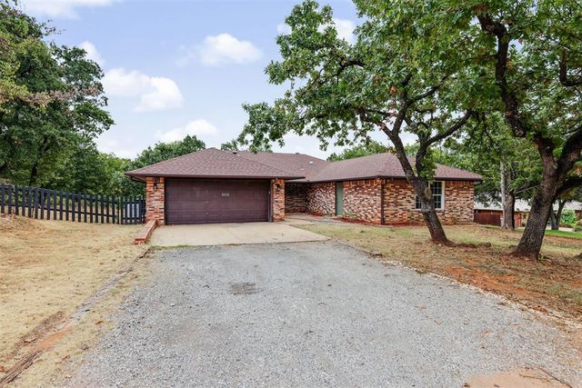 8416 Huckleberry Road, Edmond, OK 73034