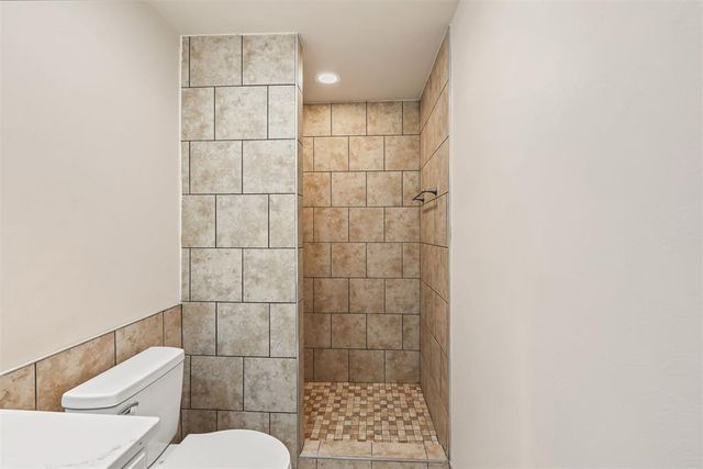 8416 Huckleberry Road, Edmond, OK 73034