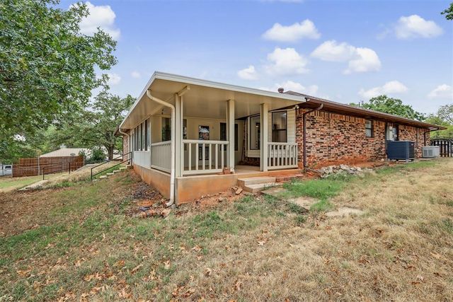 8416 Huckleberry Road, Edmond, OK 73034