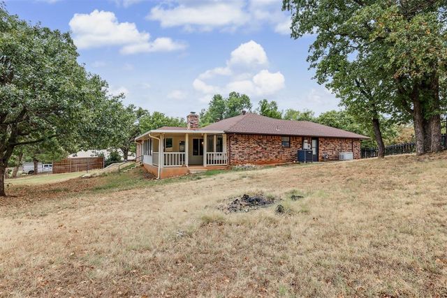 8416 Huckleberry Road, Edmond, OK 73034
