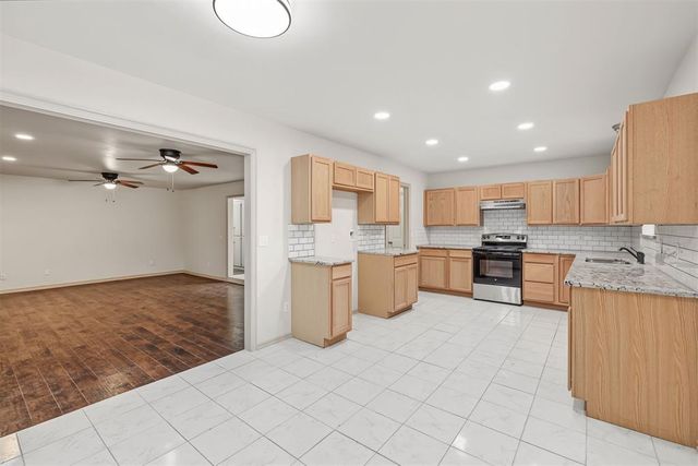 8416 Huckleberry Road, Edmond, OK 73034