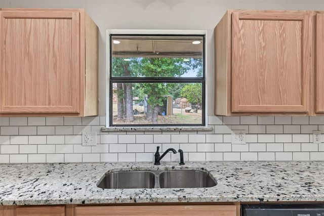 8416 Huckleberry Road, Edmond, OK 73034