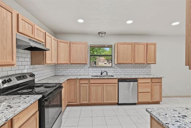 8416 Huckleberry Road, Edmond, OK 73034