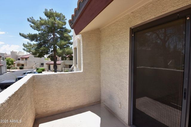 2020 W UNION HILLS Drive, Phoenix, AZ 85027