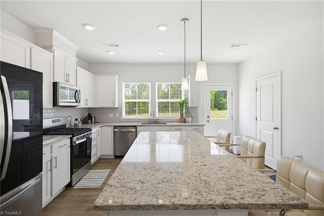821 Falls Grove Trail, High Point, NC 27265