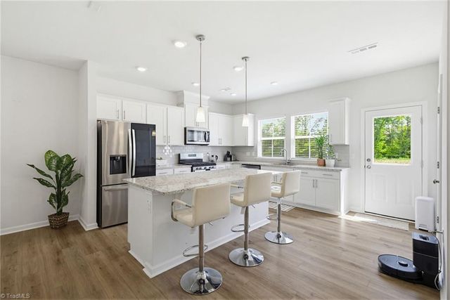 821 Falls Grove Trail, High Point, NC 27265