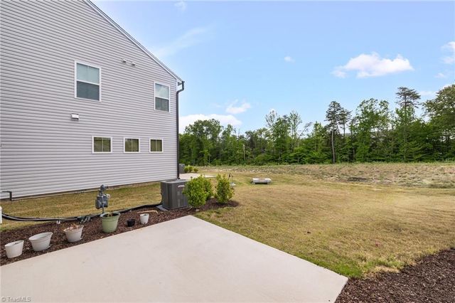 821 Falls Grove Trail, High Point, NC 27265