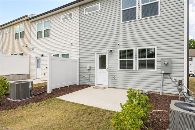 821 Falls Grove Trail, High Point, NC 27265