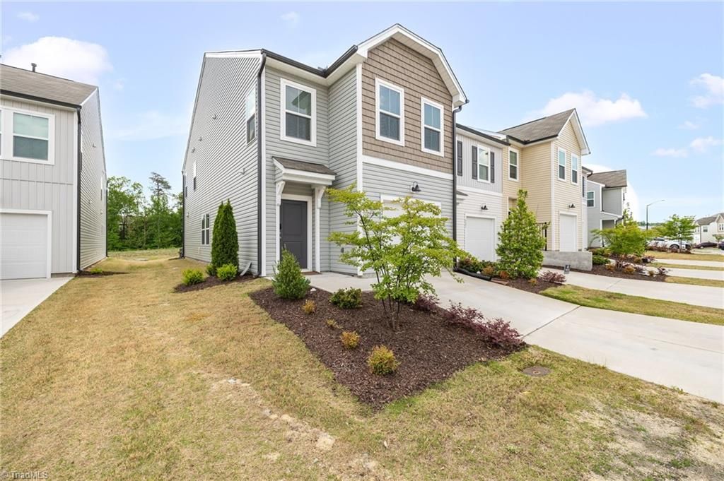 821 Falls Grove Trail, High Point, NC 27265