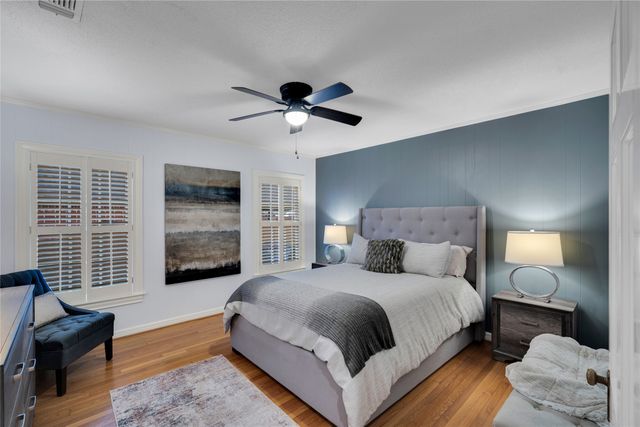 203 N Clay Street, Ennis, TX 75119