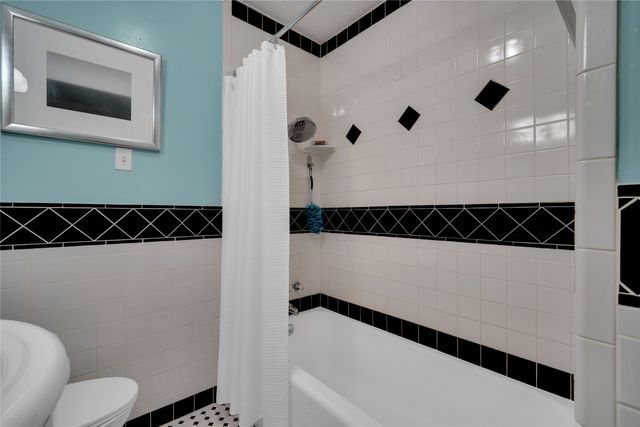 203 N Clay Street, Ennis, TX 75119
