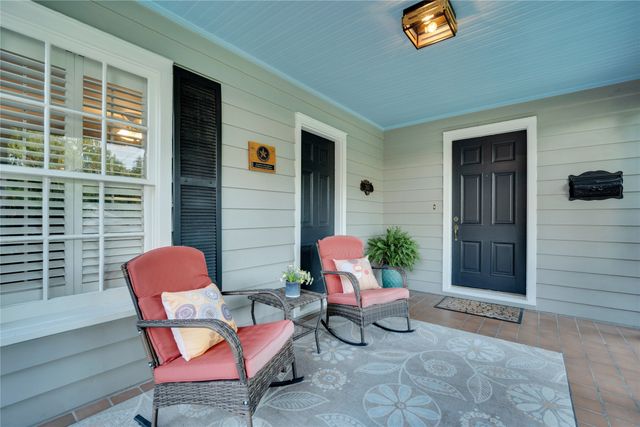 203 N Clay Street, Ennis, TX 75119