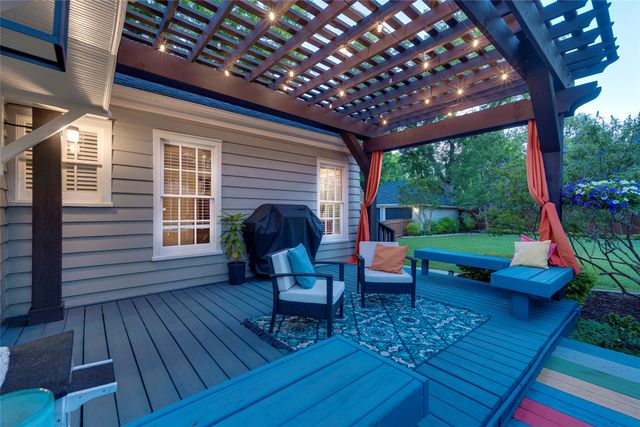 203 N Clay Street, Ennis, TX 75119