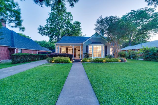 203 N Clay Street, Ennis, TX 75119