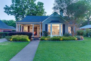 203 N Clay Street, Ennis, TX 75119