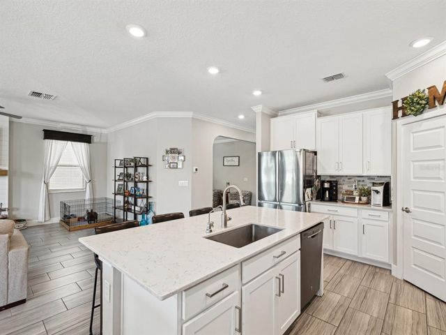 8630 CAMPUS WOODS WAY, New Port Richey, FL 34655