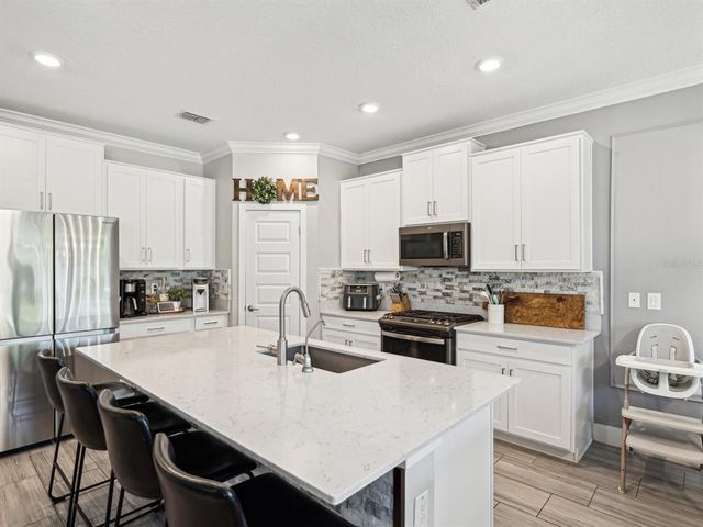 8630 CAMPUS WOODS WAY, New Port Richey, FL 34655