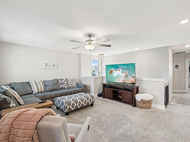 8630 CAMPUS WOODS WAY, New Port Richey, FL 34655