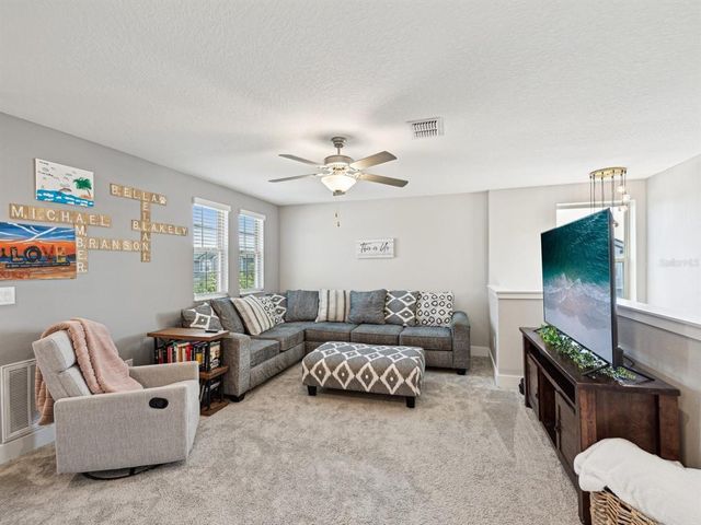 8630 CAMPUS WOODS WAY, New Port Richey, FL 34655