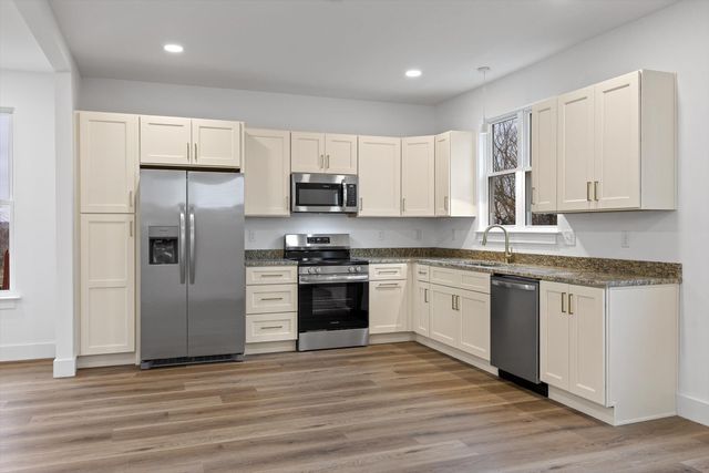 915 2nd Street NE, Cleveland, TN 37311