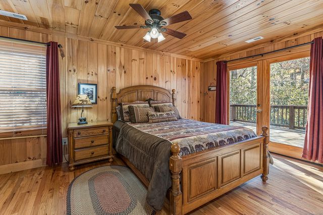 165 Riverview Drive, Robbinsville, NC 28771