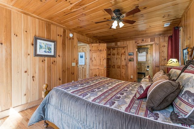 165 Riverview Drive, Robbinsville, NC 28771