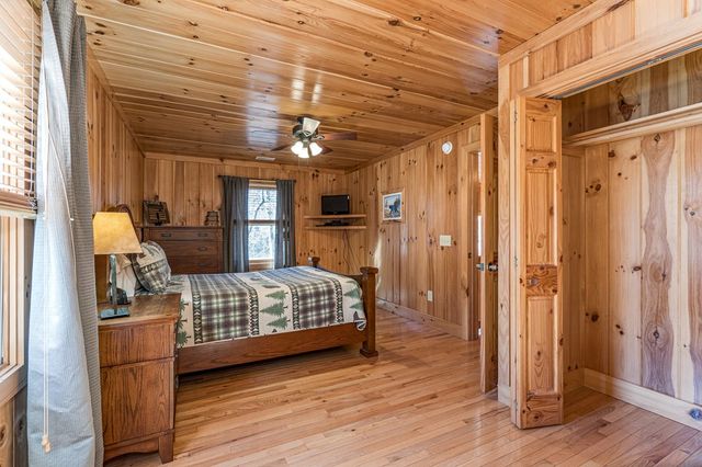 165 Riverview Drive, Robbinsville, NC 28771