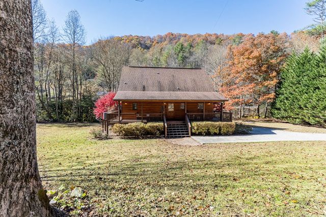 165 Riverview Drive, Robbinsville, NC 28771