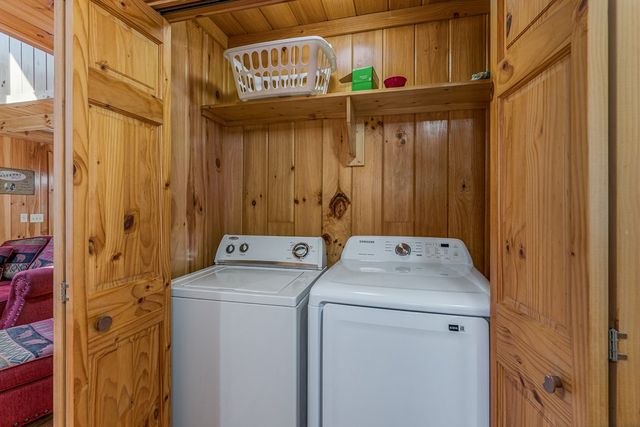 165 Riverview Drive, Robbinsville, NC 28771