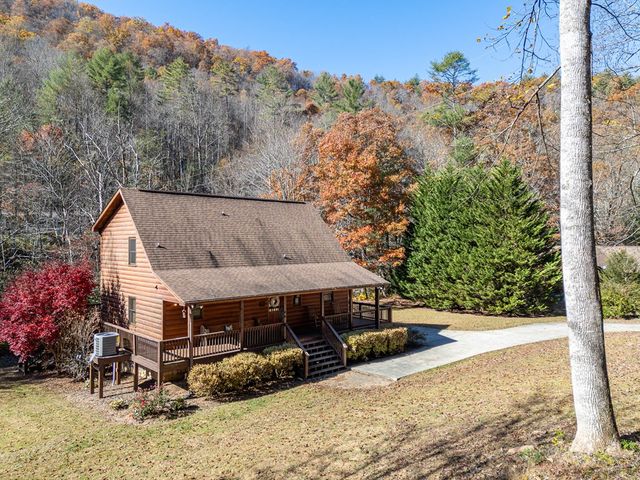 165 Riverview Drive, Robbinsville, NC 28771