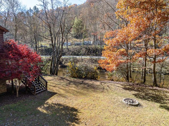 165 Riverview Drive, Robbinsville, NC 28771