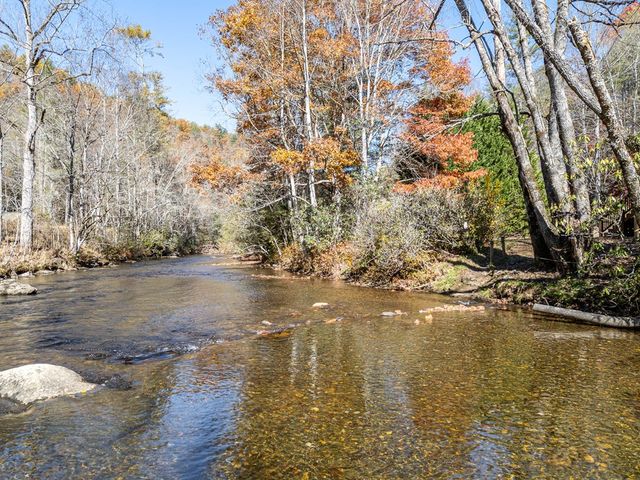 165 Riverview Drive, Robbinsville, NC 28771