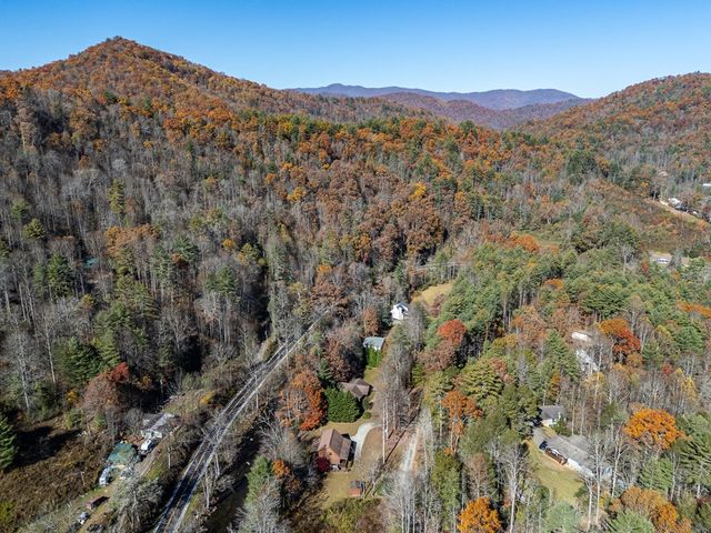 165 Riverview Drive, Robbinsville, NC 28771