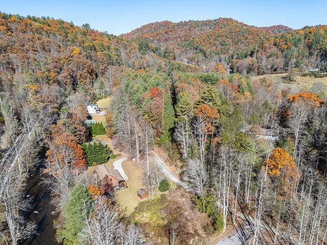 165 Riverview Drive, Robbinsville, NC 28771