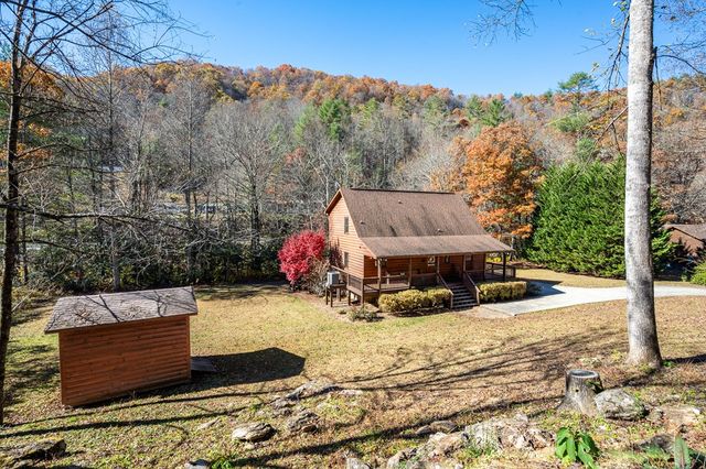 165 Riverview Drive, Robbinsville, NC 28771