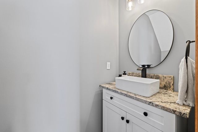 13733 54th Avenue N, Plymouth, MN 55446