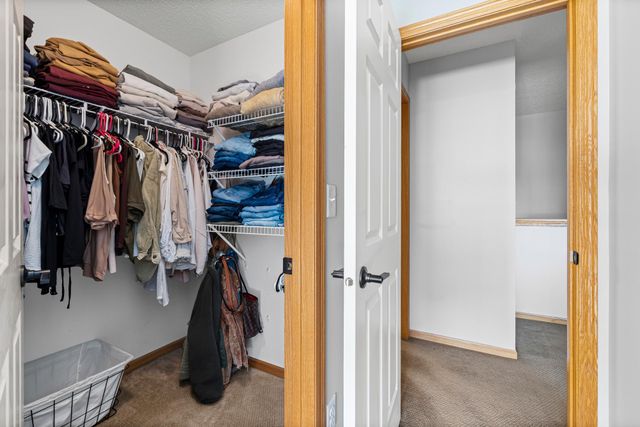 13733 54th Avenue N, Plymouth, MN 55446