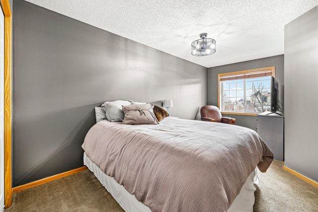 13733 54th Avenue N, Plymouth, MN 55446